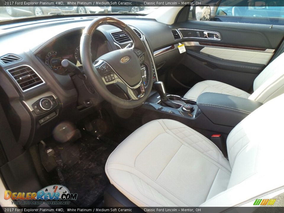 2017 Ford Explorer Platinum 4WD White Platinum / Medium Soft Ceramic Photo #9