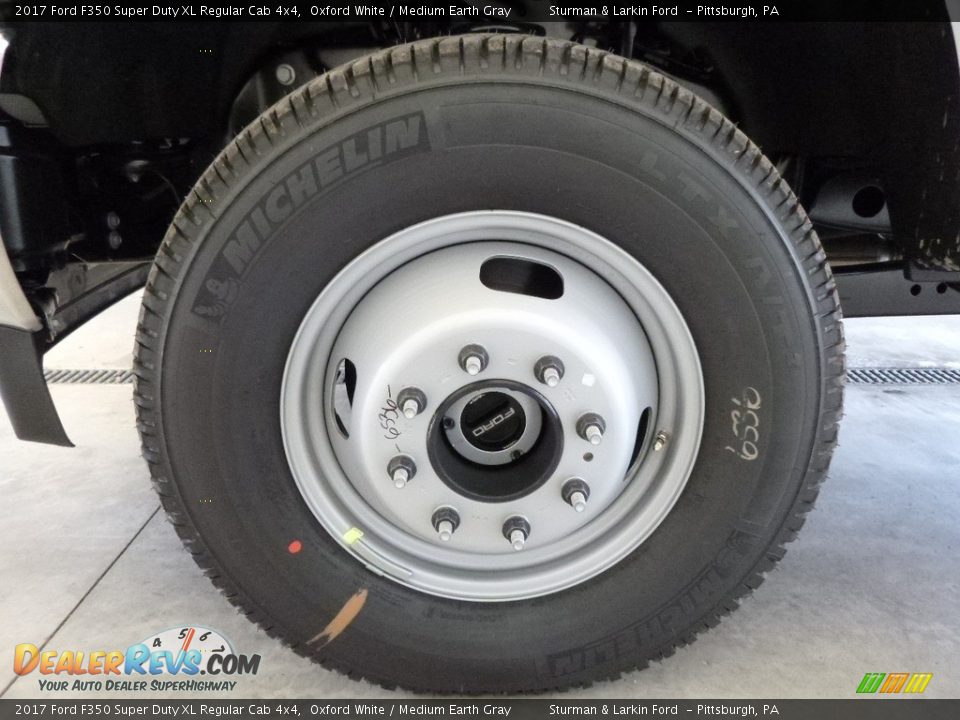 2017 Ford F350 Super Duty XL Regular Cab 4x4 Wheel Photo #5