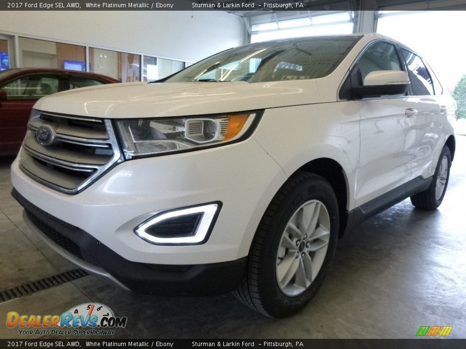 Front 3/4 View of 2017 Ford Edge SEL AWD Photo #5