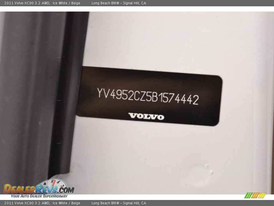 2011 Volvo XC90 3.2 AWD Ice White / Beige Photo #30
