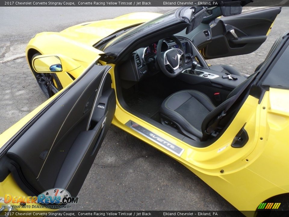 Front Seat of 2017 Chevrolet Corvette Stingray Coupe Photo #10