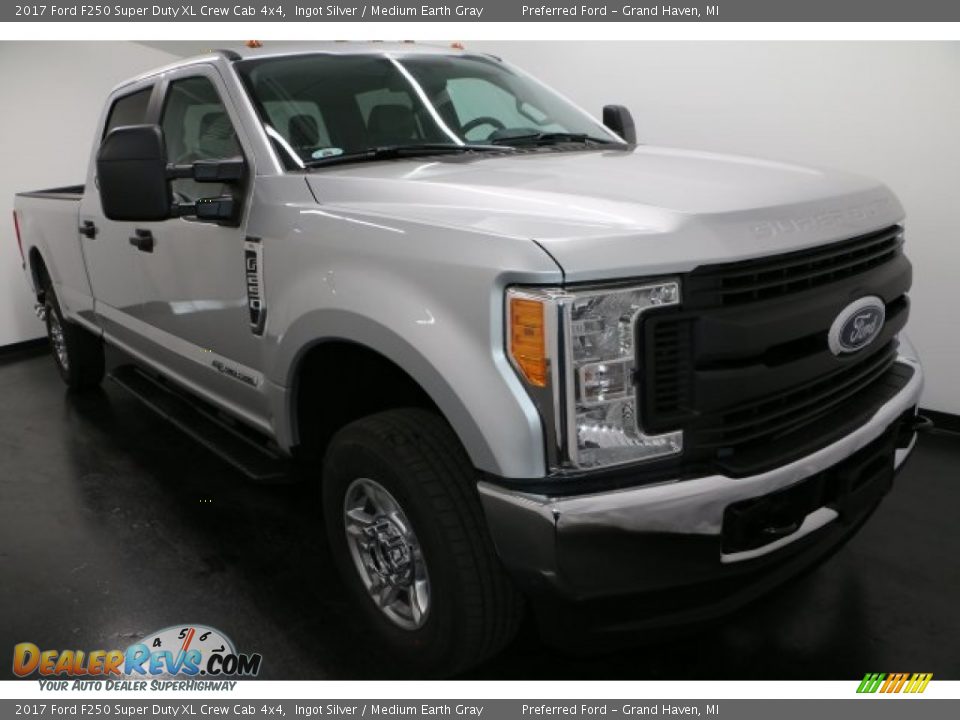 2017 Ford F250 Super Duty XL Crew Cab 4x4 Ingot Silver / Medium Earth Gray Photo #6