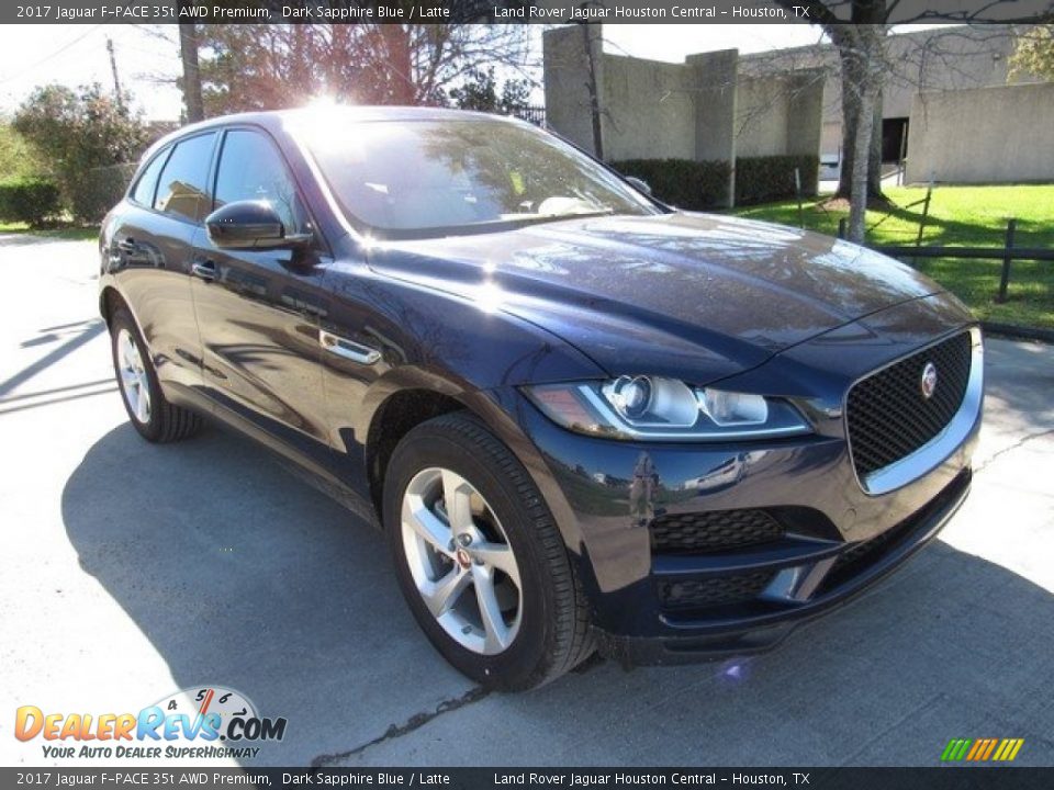 Front 3/4 View of 2017 Jaguar F-PACE 35t AWD Premium Photo #2