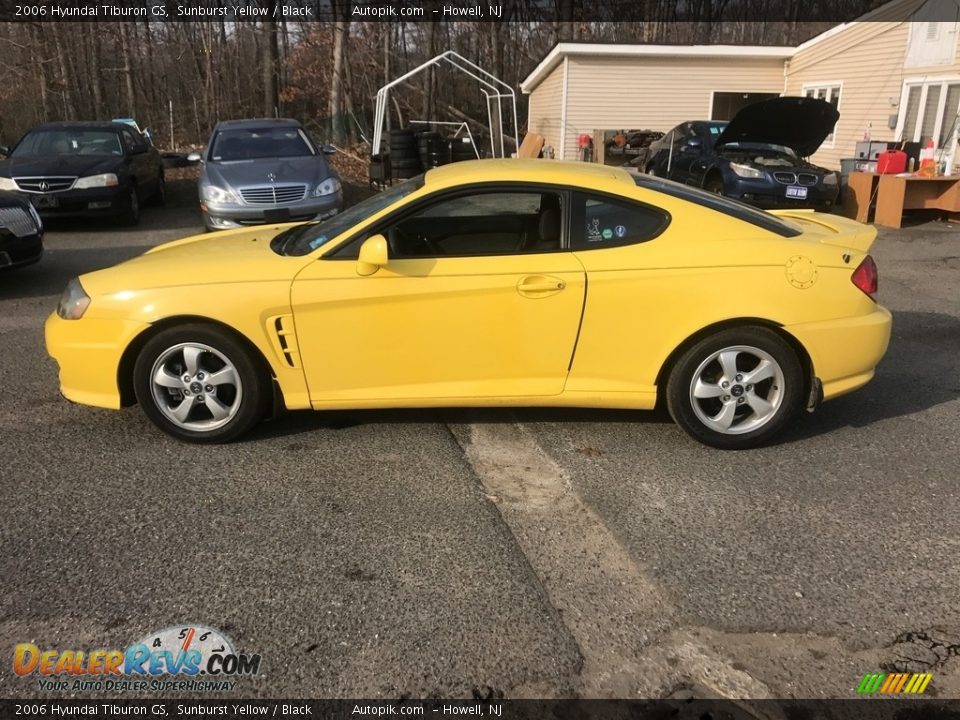 2006 Hyundai Tiburon GS Sunburst Yellow / Black Photo #3
