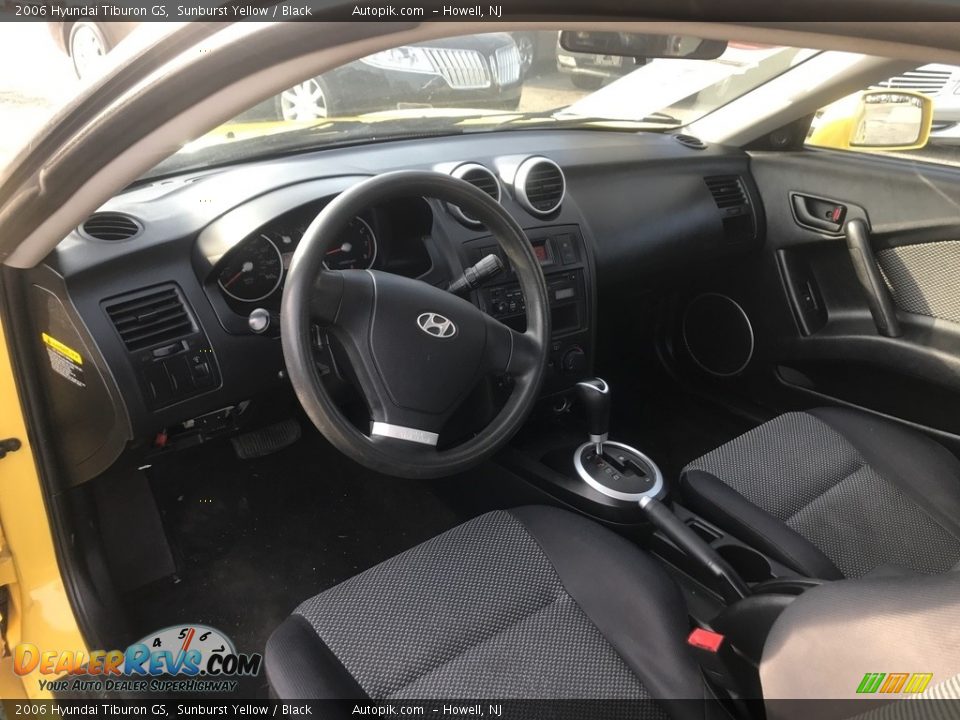 2006 Hyundai Tiburon GS Sunburst Yellow / Black Photo #12