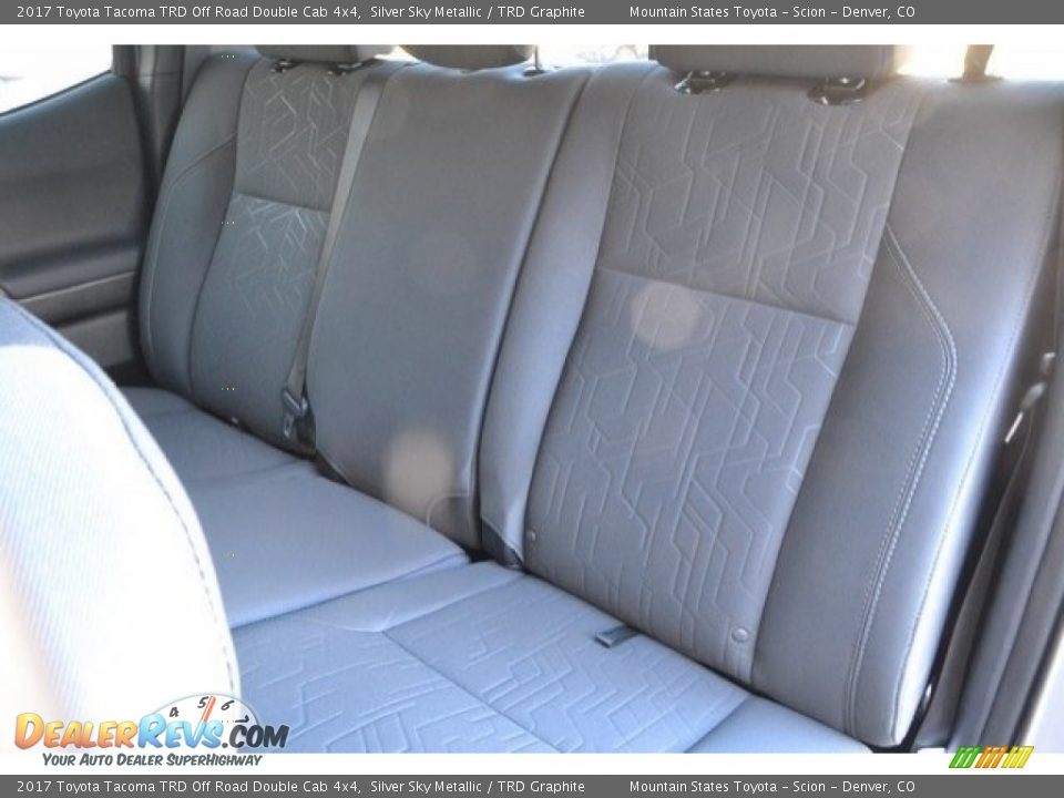 2017 Toyota Tacoma TRD Off Road Double Cab 4x4 Silver Sky Metallic / TRD Graphite Photo #7