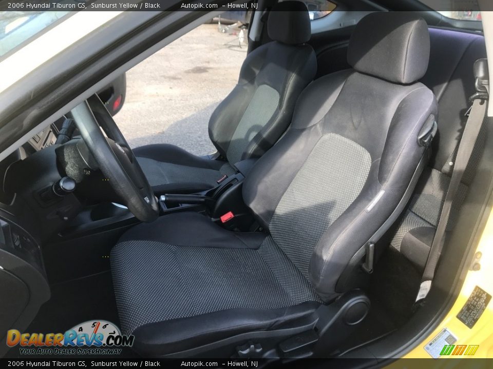 2006 Hyundai Tiburon GS Sunburst Yellow / Black Photo #16