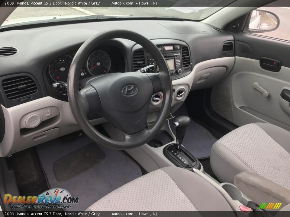 Gray Interior - 2009 Hyundai Accent GS 3 Door Photo #9