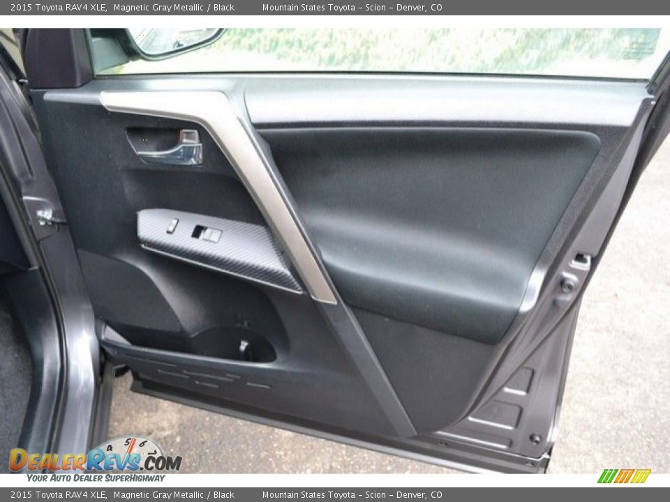 2015 Toyota RAV4 XLE Magnetic Gray Metallic / Black Photo #26