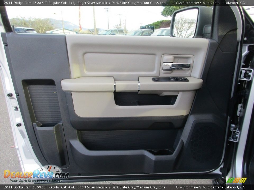 2011 Dodge Ram 1500 SLT Regular Cab 4x4 Bright Silver Metallic / Dark Slate Gray/Medium Graystone Photo #9