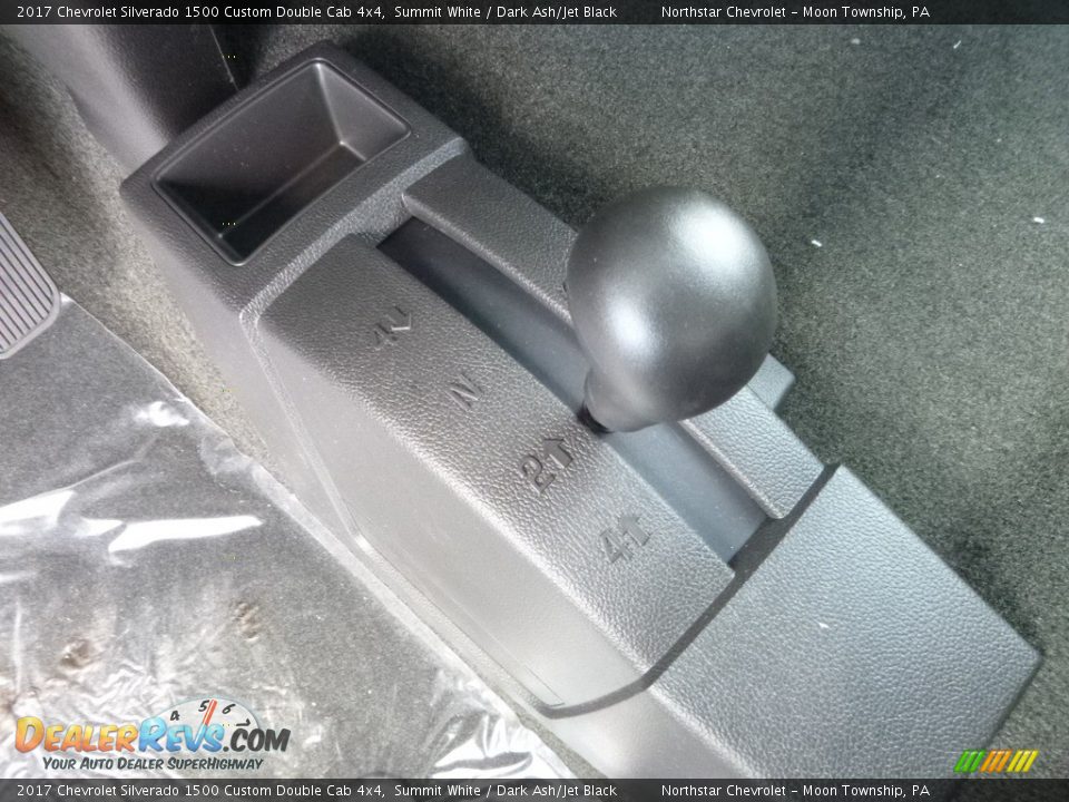2017 Chevrolet Silverado 1500 Custom Double Cab 4x4 Summit White / Dark Ash/Jet Black Photo #16