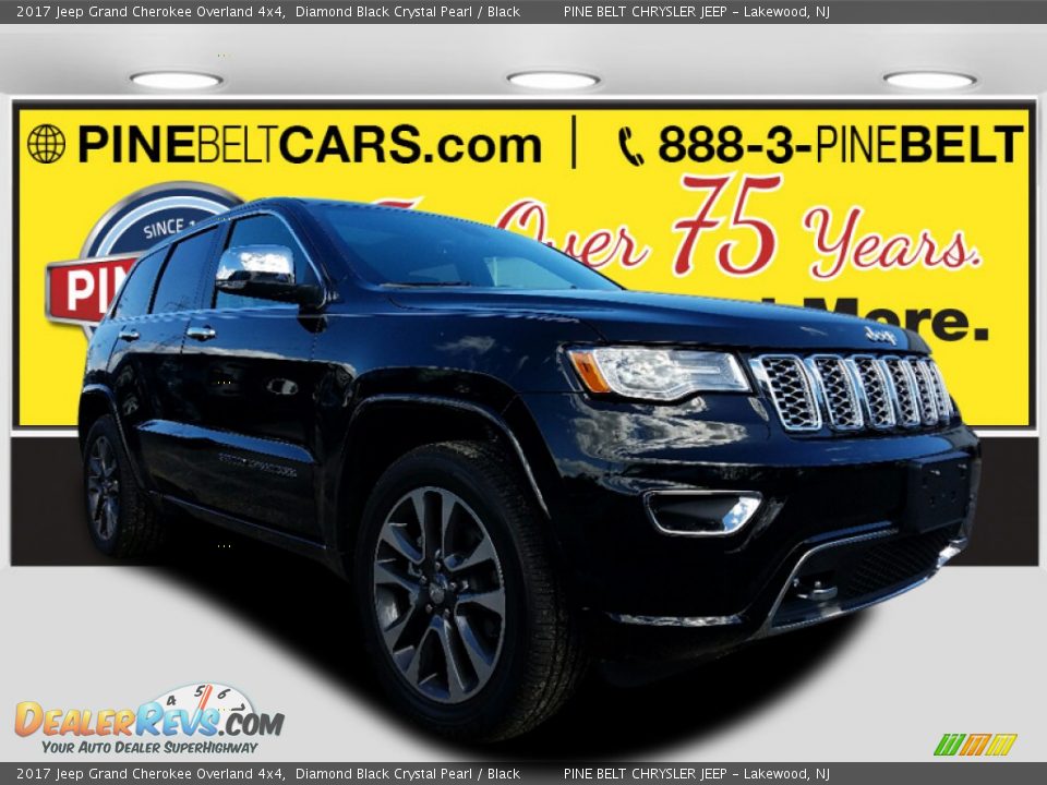 2017 Jeep Grand Cherokee Overland 4x4 Diamond Black Crystal Pearl / Black Photo #1