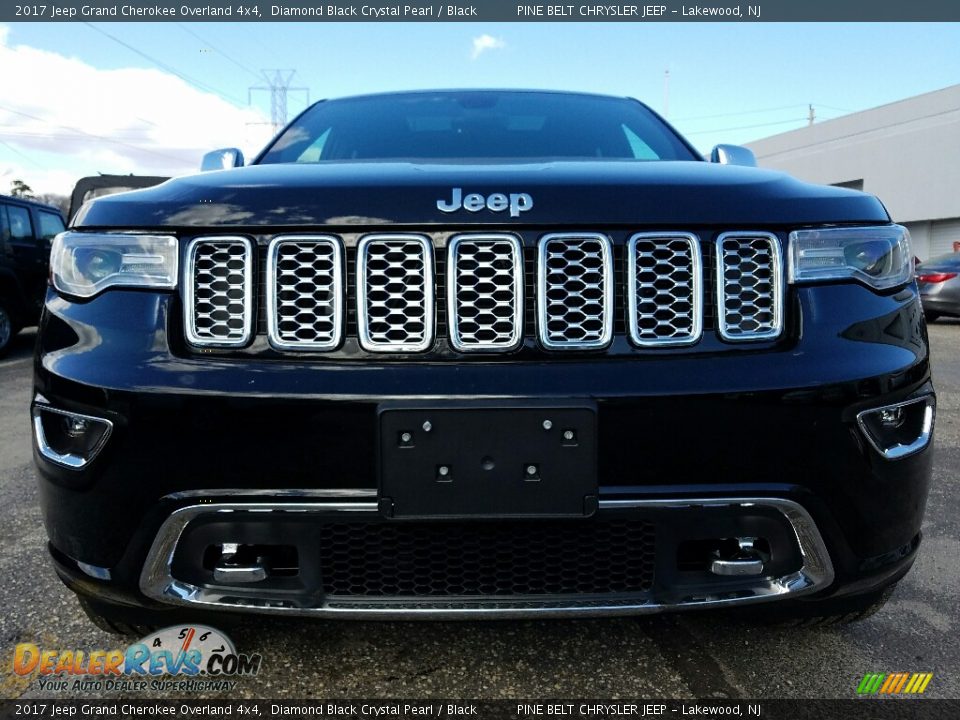 2017 Jeep Grand Cherokee Overland 4x4 Diamond Black Crystal Pearl / Black Photo #2