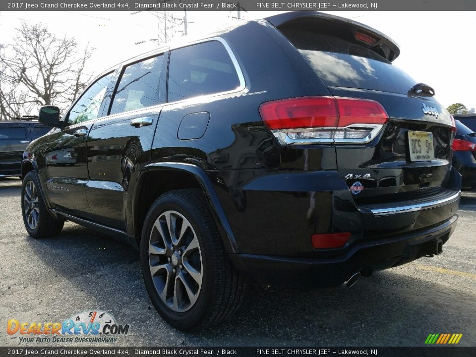 2017 Jeep Grand Cherokee Overland 4x4 Diamond Black Crystal Pearl / Black Photo #4