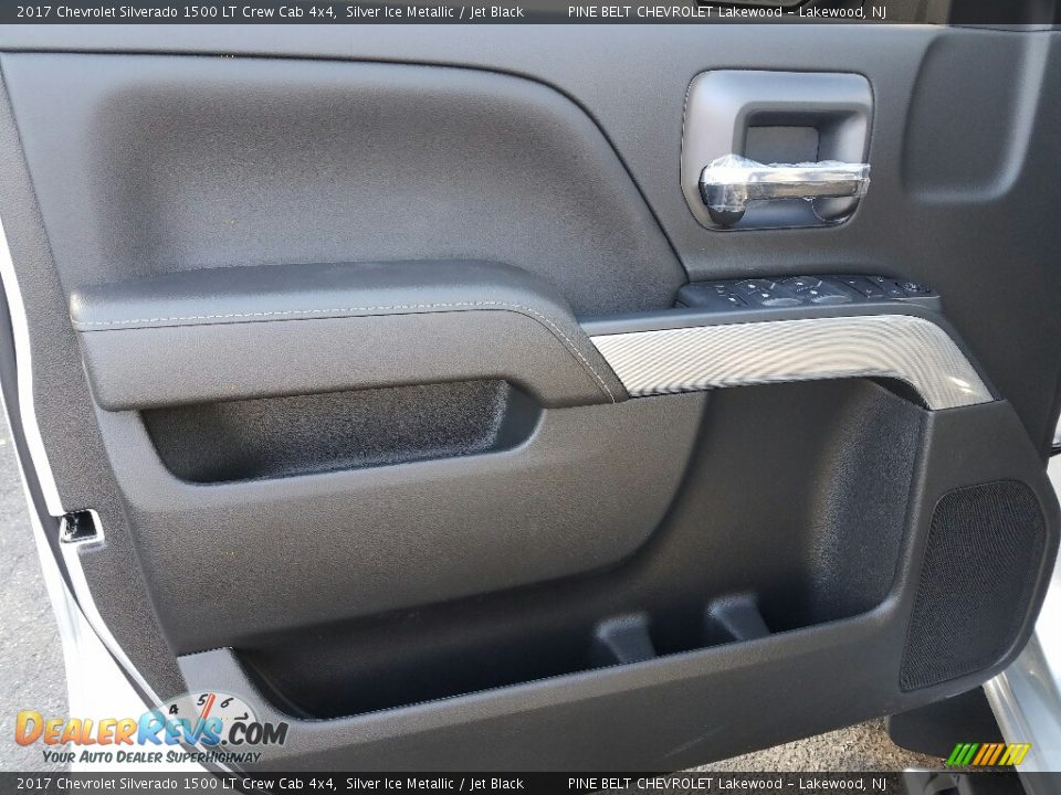 2017 Chevrolet Silverado 1500 LT Crew Cab 4x4 Silver Ice Metallic / Jet Black Photo #6