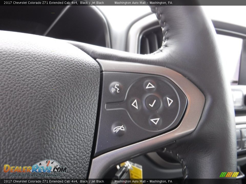 Controls of 2017 Chevrolet Colorado Z71 Extended Cab 4x4 Photo #24