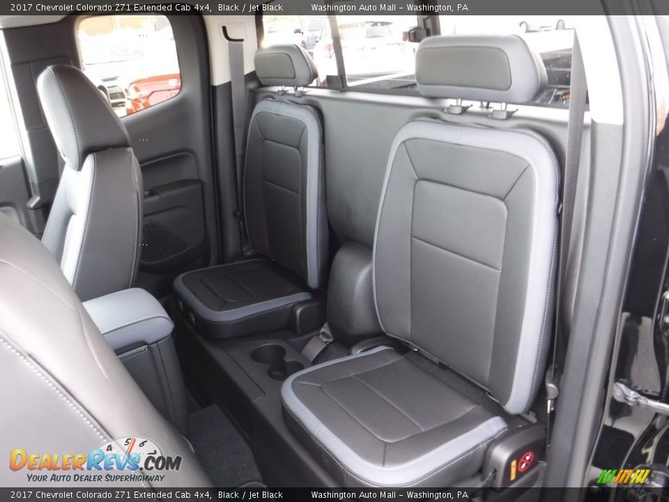 Rear Seat of 2017 Chevrolet Colorado Z71 Extended Cab 4x4 Photo #26