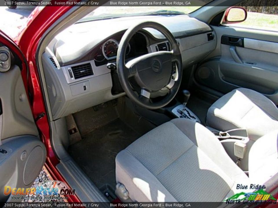 2007 Suzuki Forenza Sedan Fusion Red Metallic / Grey Photo #5