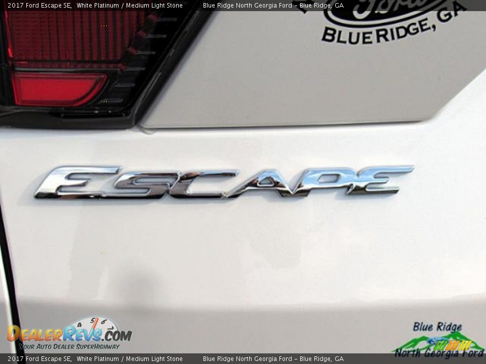2017 Ford Escape SE White Platinum / Medium Light Stone Photo #35