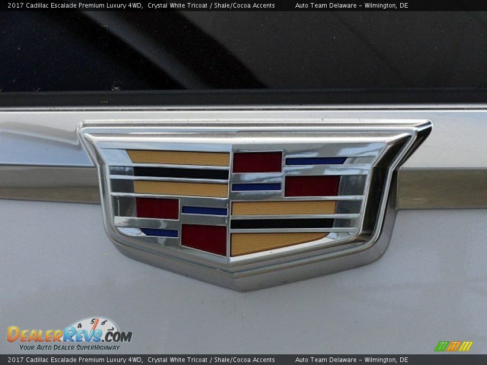 2017 Cadillac Escalade Premium Luxury 4WD Crystal White Tricoat / Shale/Cocoa Accents Photo #31