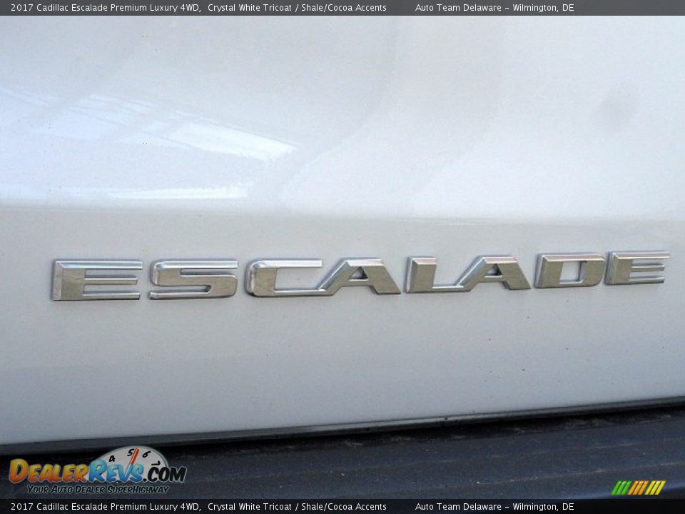 2017 Cadillac Escalade Premium Luxury 4WD Crystal White Tricoat / Shale/Cocoa Accents Photo #33