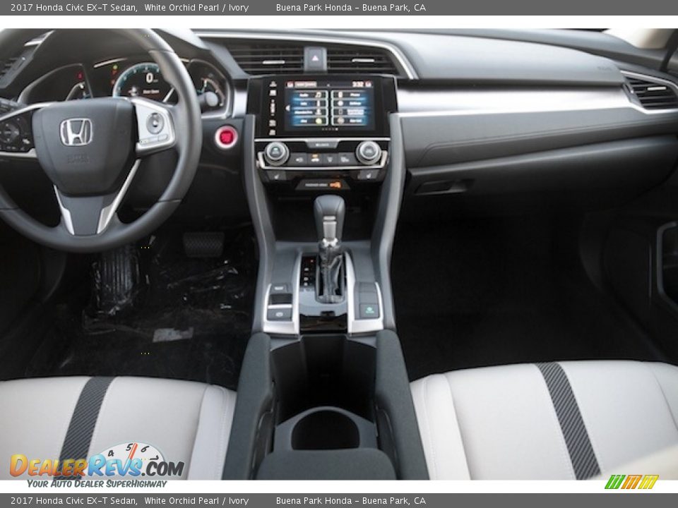 2017 Honda Civic EX-T Sedan White Orchid Pearl / Ivory Photo #13
