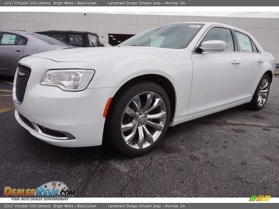 Front 3/4 View of 2017 Chrysler 300 Limited Photo #1