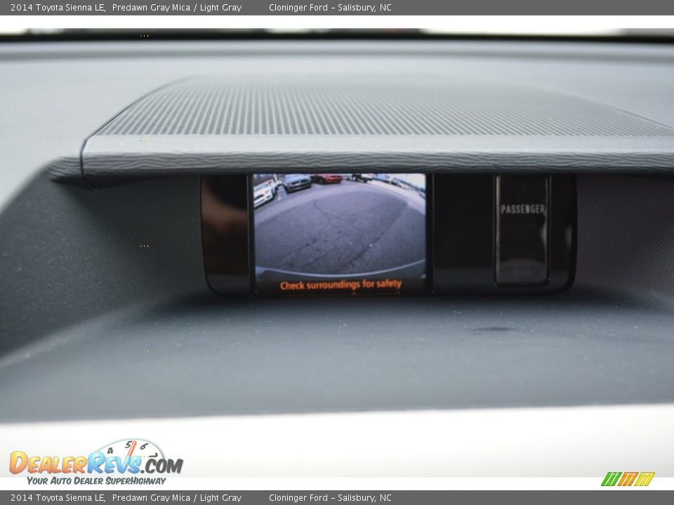 2014 Toyota Sienna LE Predawn Gray Mica / Light Gray Photo #17