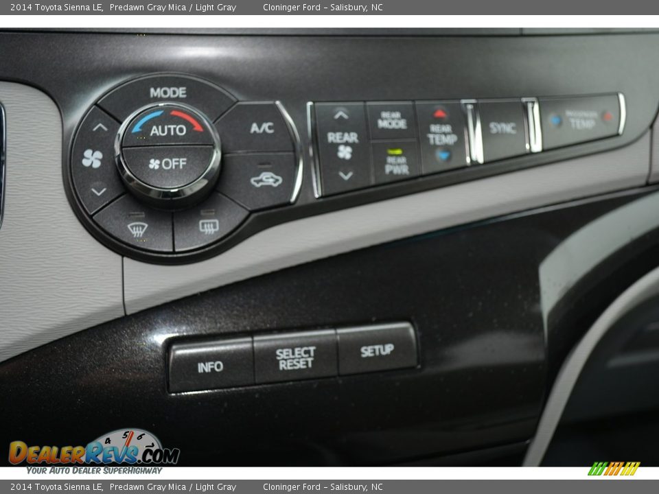 2014 Toyota Sienna LE Predawn Gray Mica / Light Gray Photo #18