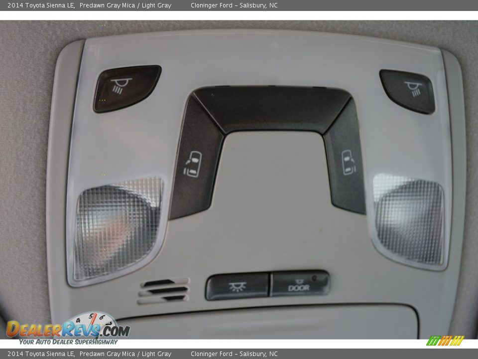 2014 Toyota Sienna LE Predawn Gray Mica / Light Gray Photo #21