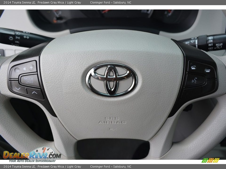 2014 Toyota Sienna LE Predawn Gray Mica / Light Gray Photo #22