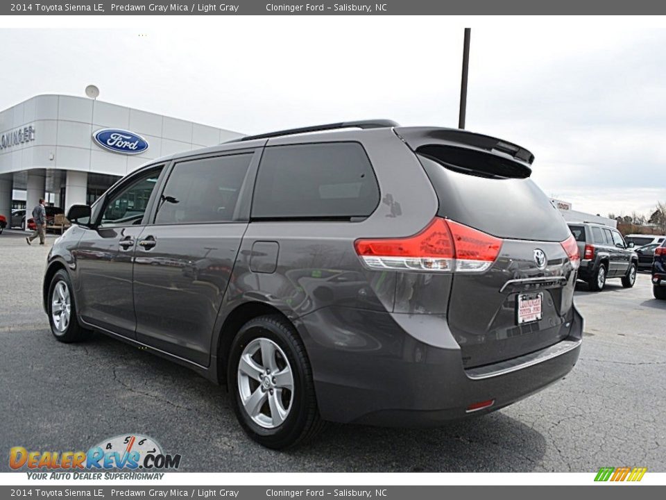 2014 Toyota Sienna LE Predawn Gray Mica / Light Gray Photo #26