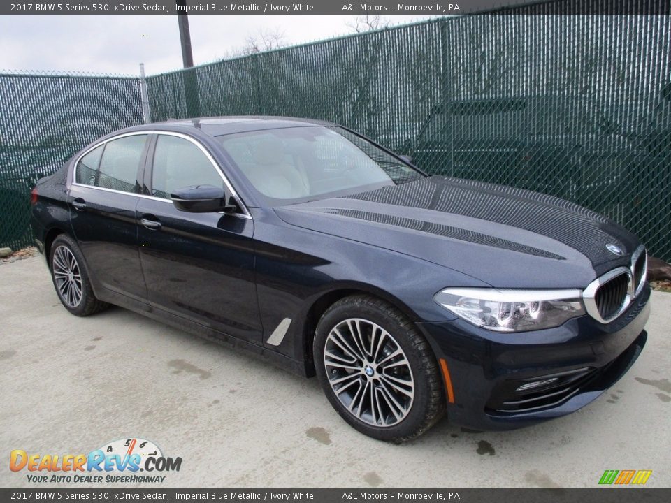 Front 3/4 View of 2017 BMW 5 Series 530i xDrive Sedan Photo #1