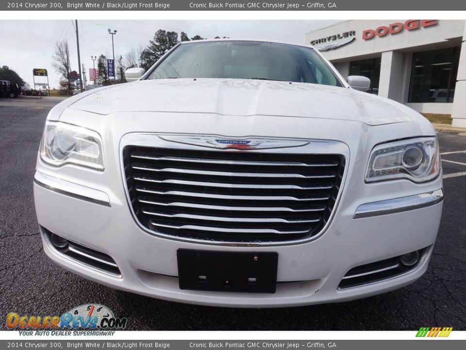 2014 Chrysler 300 Bright White / Black/Light Frost Beige Photo #2