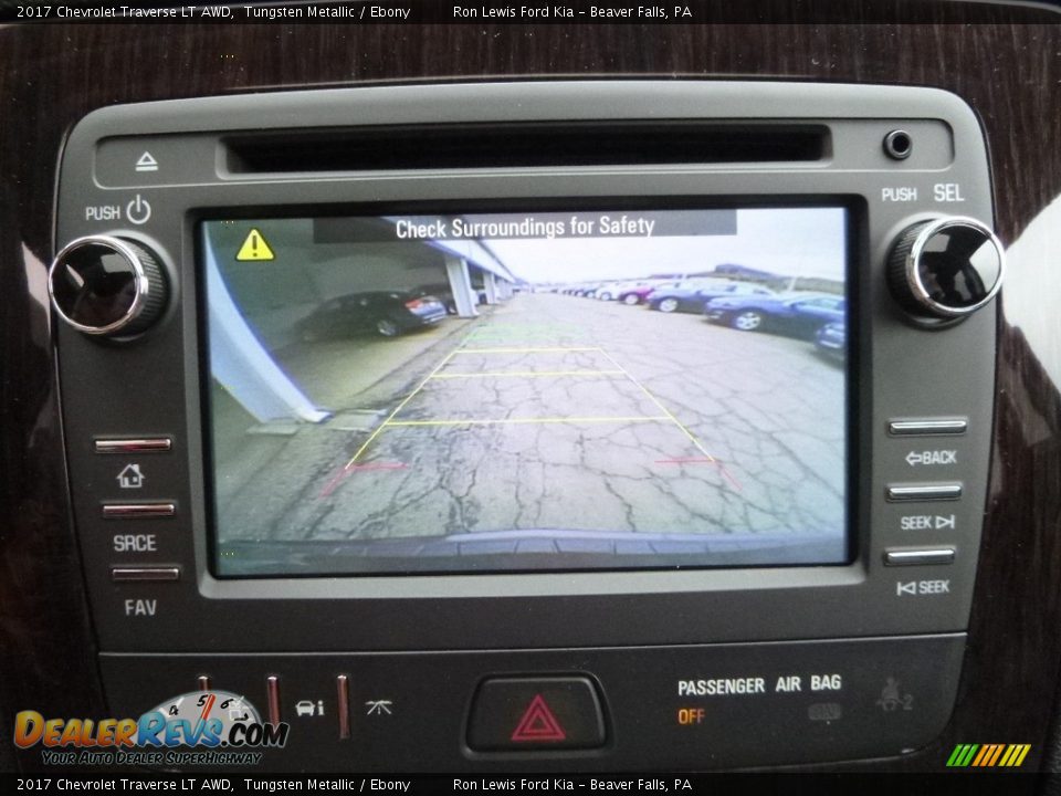 2017 Chevrolet Traverse LT AWD Tungsten Metallic / Ebony Photo #18