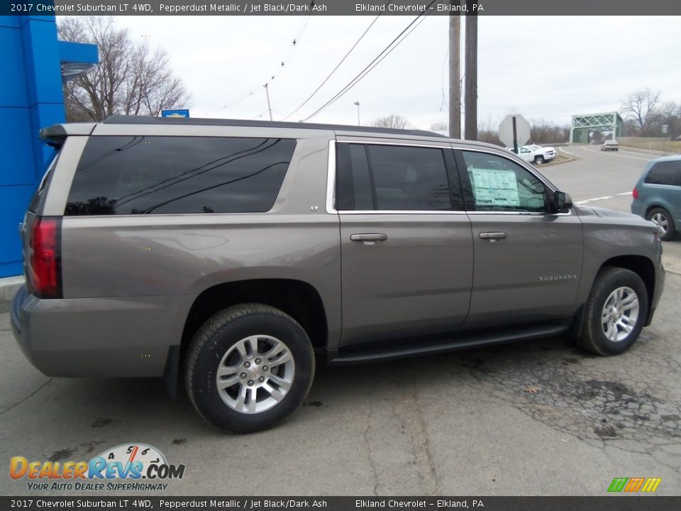 2017 Chevrolet Suburban LT 4WD Pepperdust Metallic / Jet Black/Dark Ash Photo #5