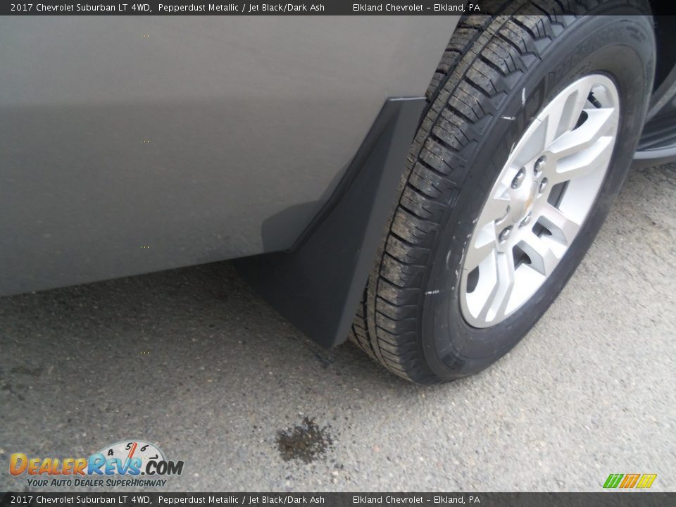 2017 Chevrolet Suburban LT 4WD Pepperdust Metallic / Jet Black/Dark Ash Photo #8