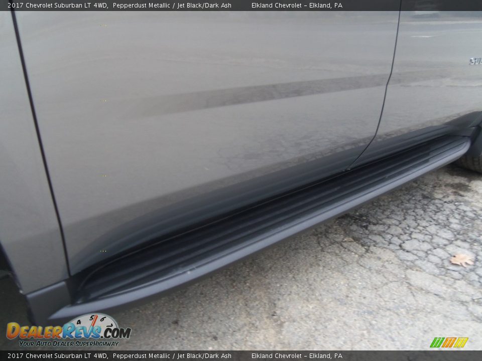 2017 Chevrolet Suburban LT 4WD Pepperdust Metallic / Jet Black/Dark Ash Photo #9