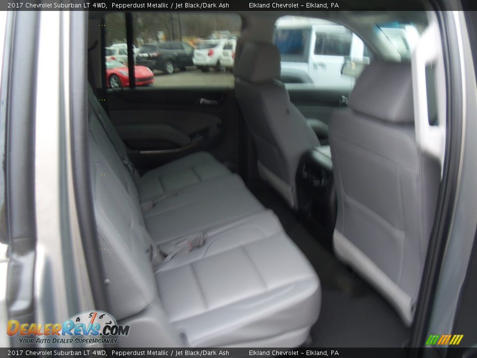2017 Chevrolet Suburban LT 4WD Pepperdust Metallic / Jet Black/Dark Ash Photo #10