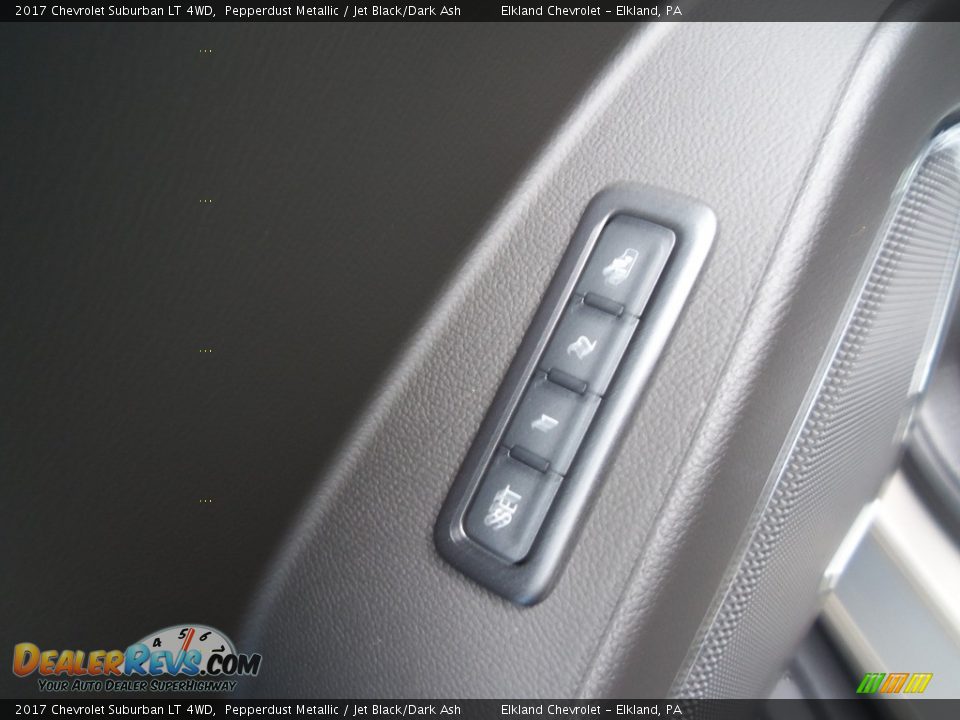 2017 Chevrolet Suburban LT 4WD Pepperdust Metallic / Jet Black/Dark Ash Photo #18