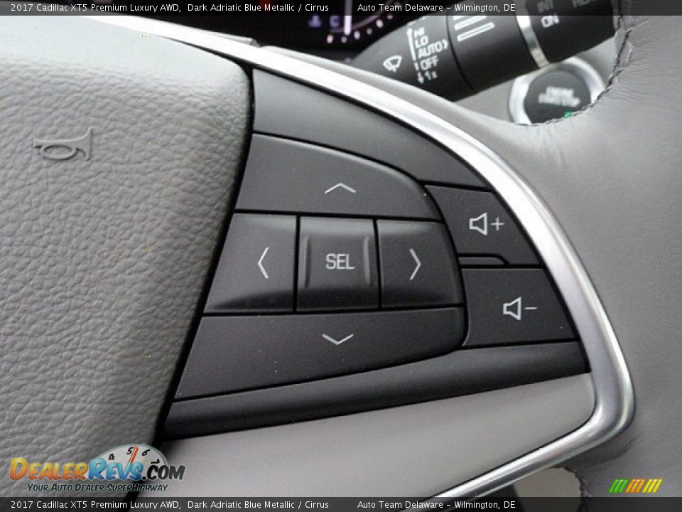 Controls of 2017 Cadillac XT5 Premium Luxury AWD Photo #24