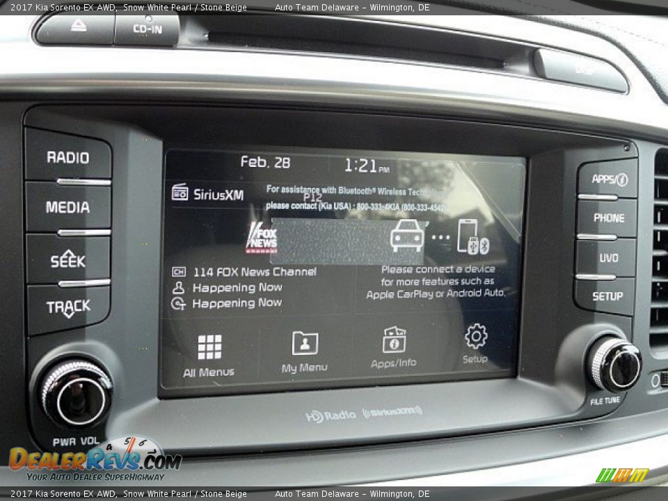 Controls of 2017 Kia Sorento EX AWD Photo #19