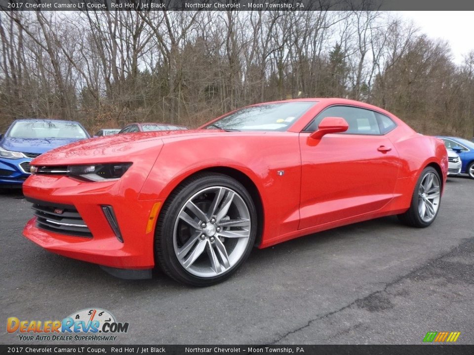 Front 3/4 View of 2017 Chevrolet Camaro LT Coupe Photo #1