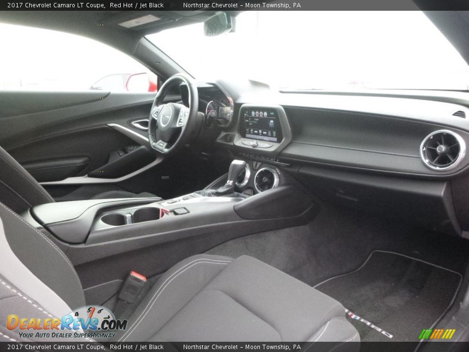 Dashboard of 2017 Chevrolet Camaro LT Coupe Photo #7