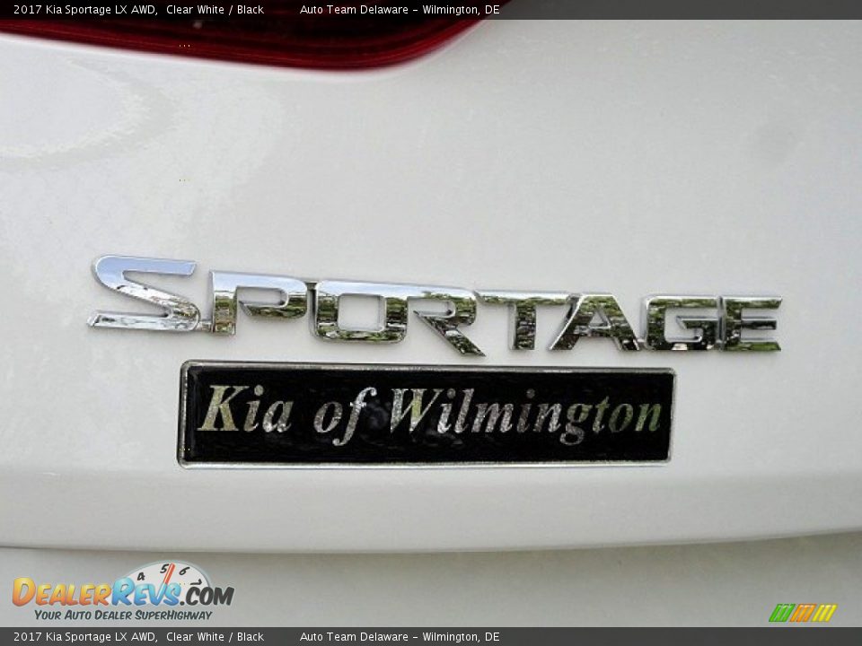 2017 Kia Sportage LX AWD Clear White / Black Photo #28