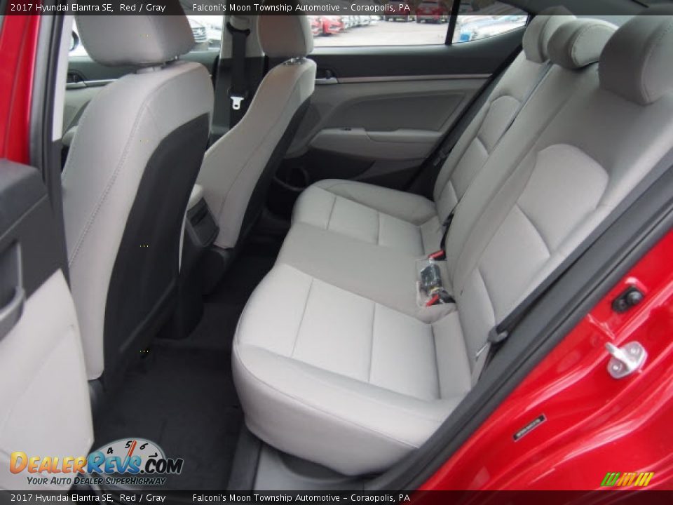 2017 Hyundai Elantra SE Red / Gray Photo #5