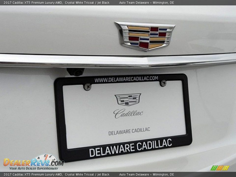 2017 Cadillac XT5 Premium Luxury AWD Crystal White Tricoat / Jet Black Photo #32