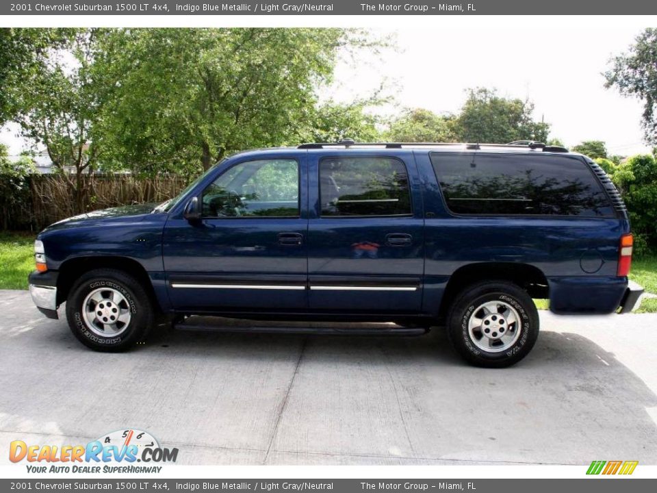 2001 Chevrolet Suburban 1500 LT 4x4 Indigo Blue Metallic / Light Gray/Neutral Photo #3