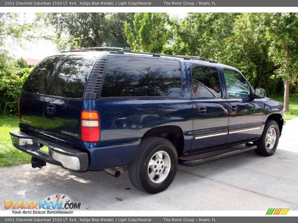 2001 Chevrolet Suburban 1500 LT 4x4 Indigo Blue Metallic / Light Gray/Neutral Photo #5