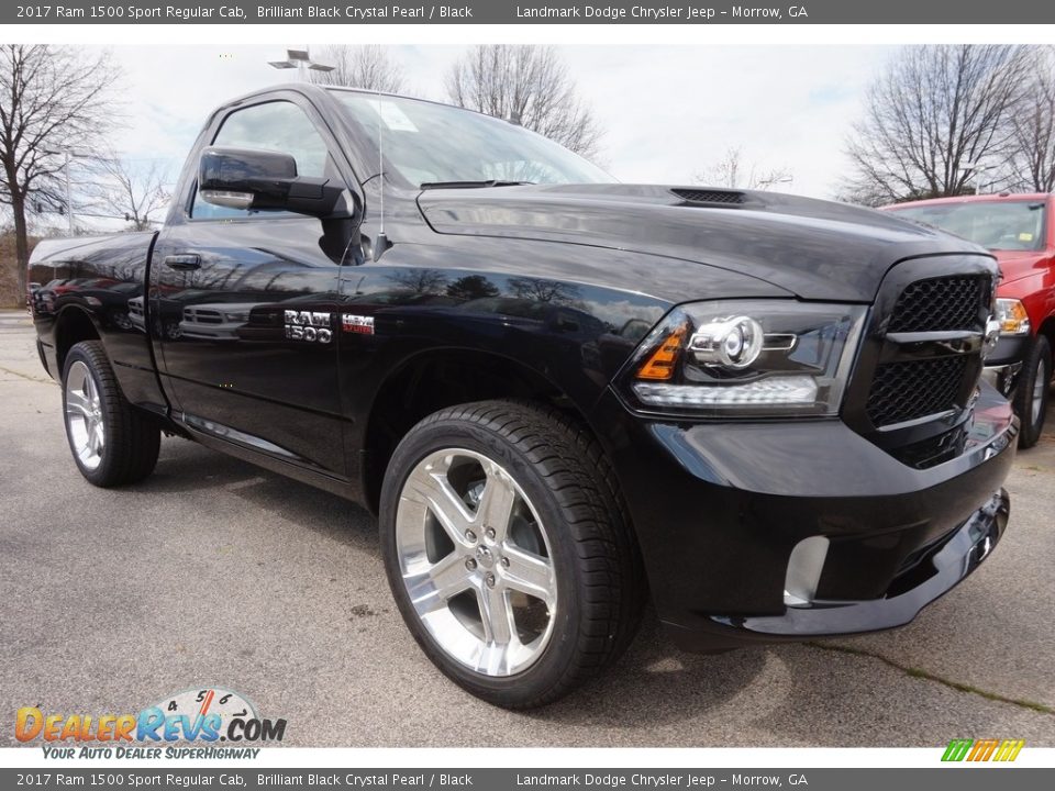 Front 3/4 View of 2017 Ram 1500 Sport Regular Cab Photo #4